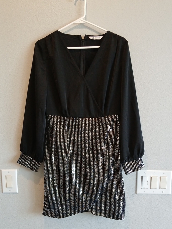 Cupshe Dresses & Skirts - Medium Cupshe Black Long-Sleeve Sequin Waistband Mini Dress Party Holiday Silver